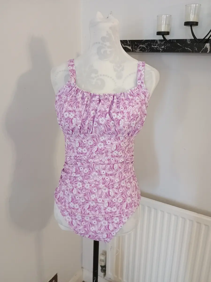 Unbranded Ladies Lilac & White Floral Swimming Costume Size M NWT