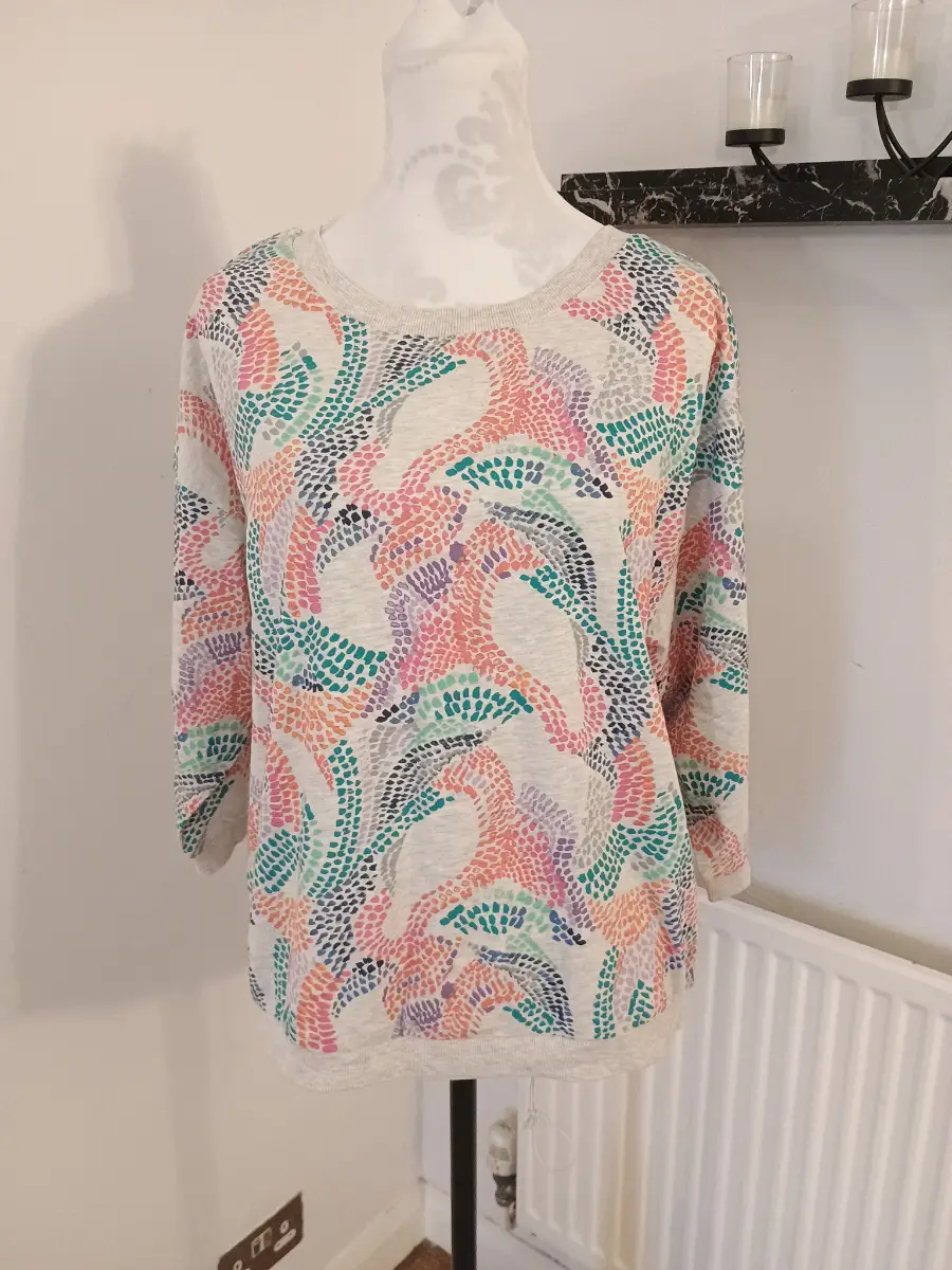 Numph Ladies Multicoloured Half Sleeve Top Size Large Excellent Condition