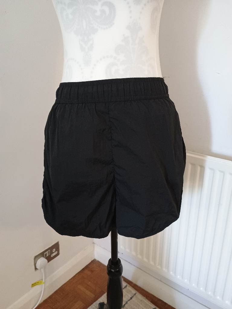 Ladies H&M black Parachute shorts size XS