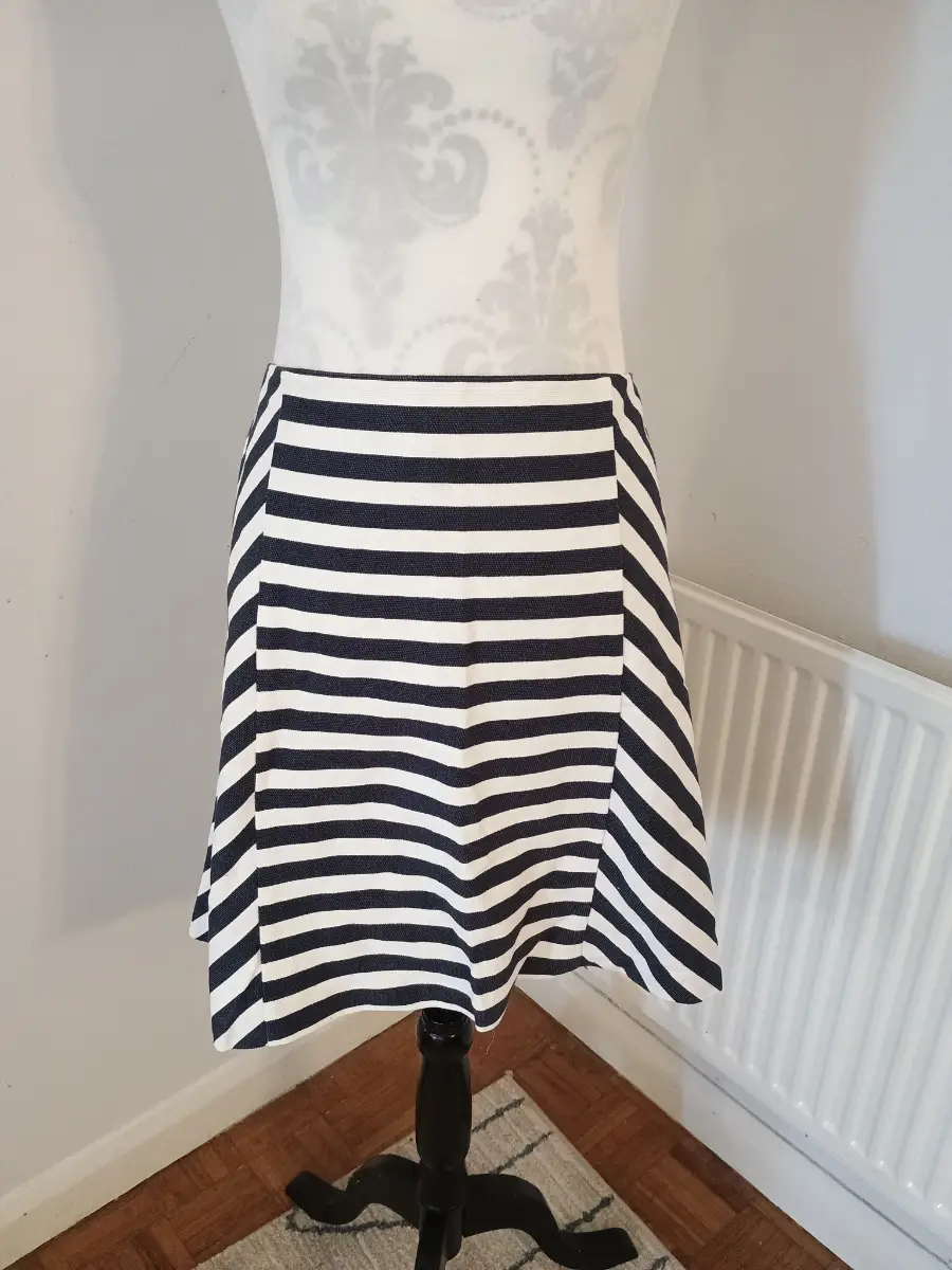 Oasis Ladies Navy Blue & White Striped Skirt Size 16 BNWT