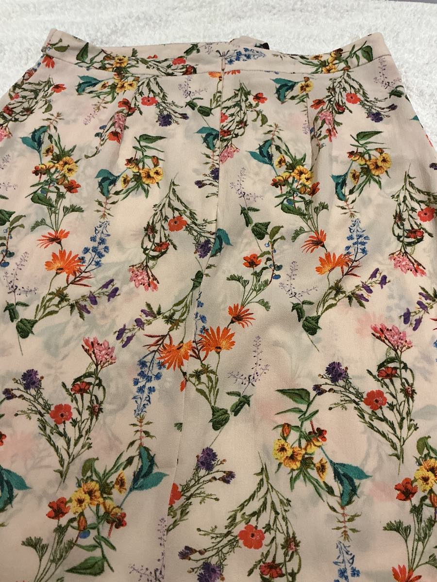 Floral pattern skirt