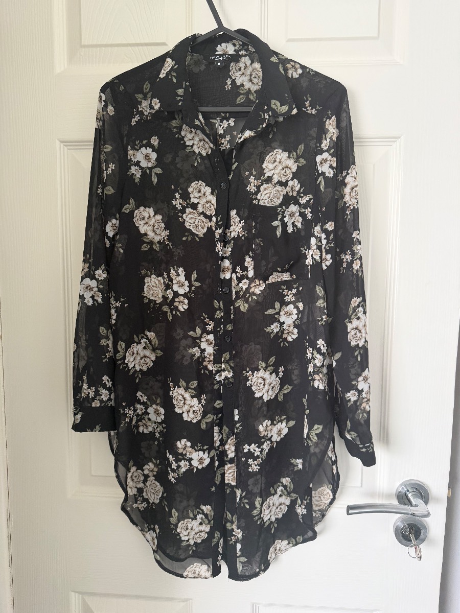 New Look Petite Black Floral Sheer Chiffon Longline Shirt