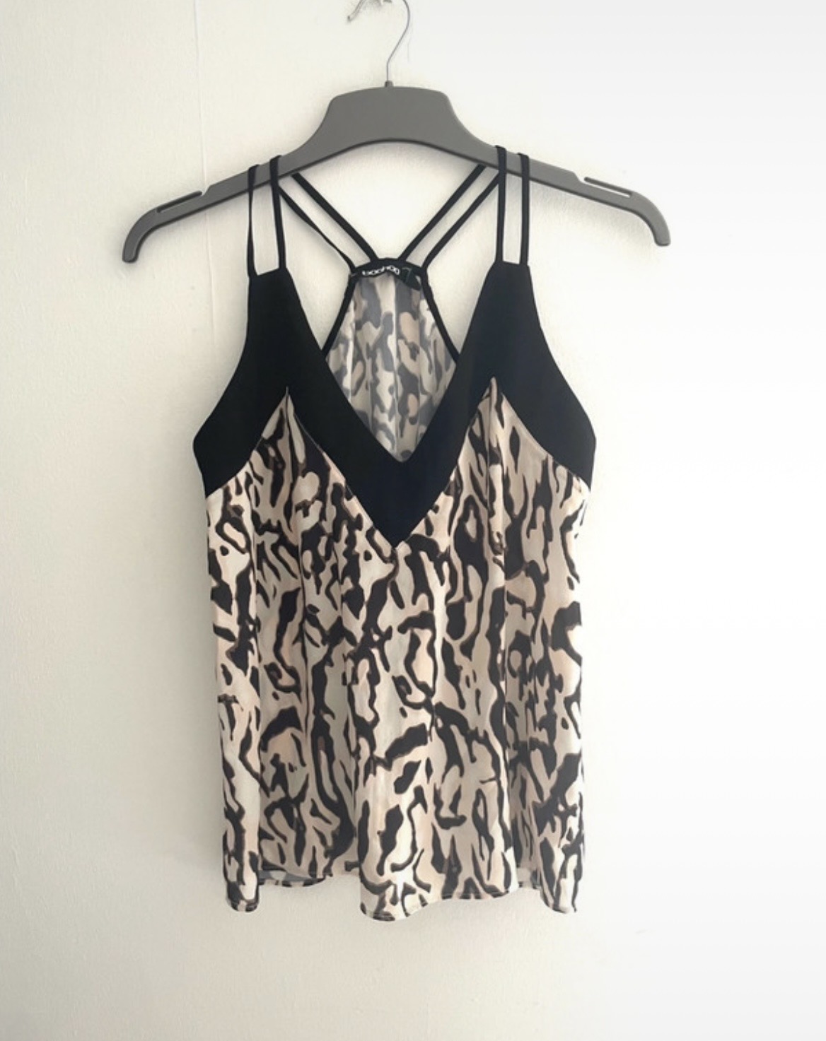 Boohoo Women's Leopard Print V Neck Racer Back Vest Cami Top Size 6