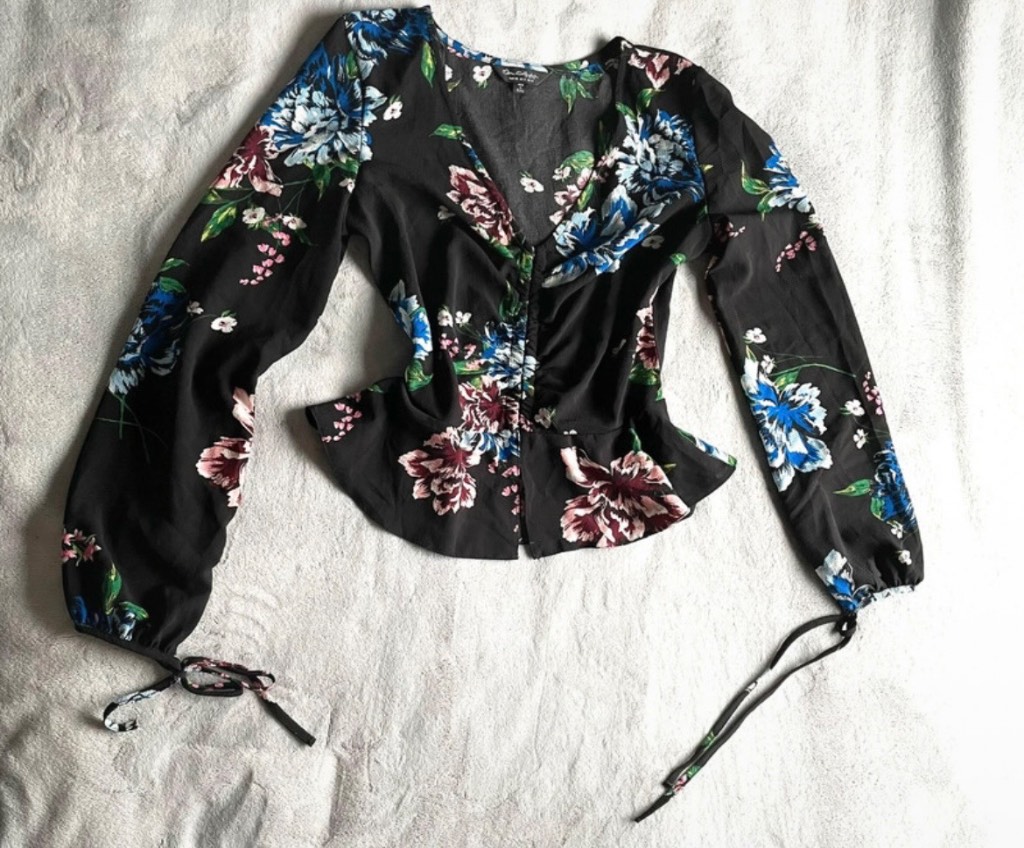 Miss Selfridge Ladies Black Floral V-Neck Peplum blouse-Size 10- Hook&Eye
