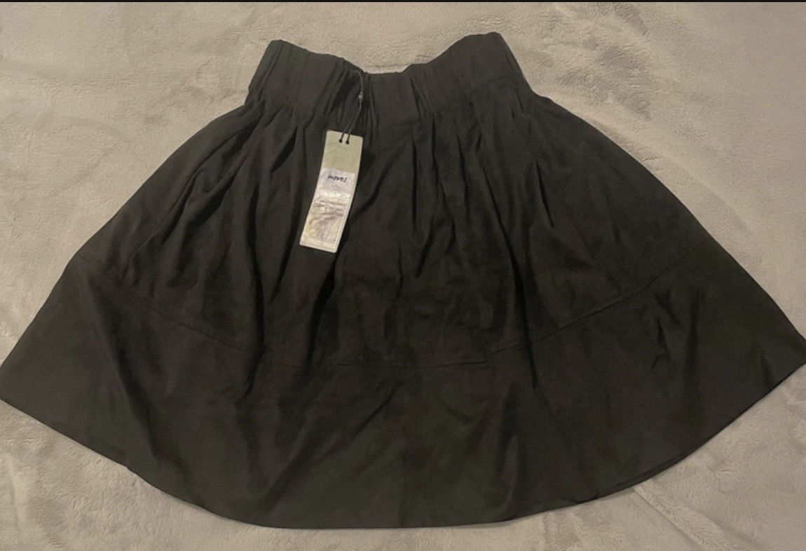 Moves black faux suede mini skirt with pockets 8