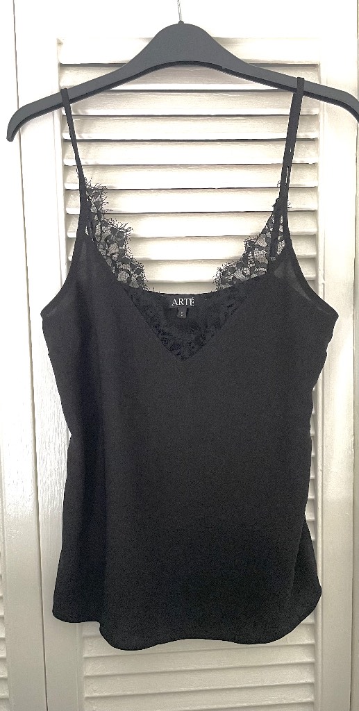 Arte Women’s Black V-Neck Lace Trim Camisole Top Blouse UK6