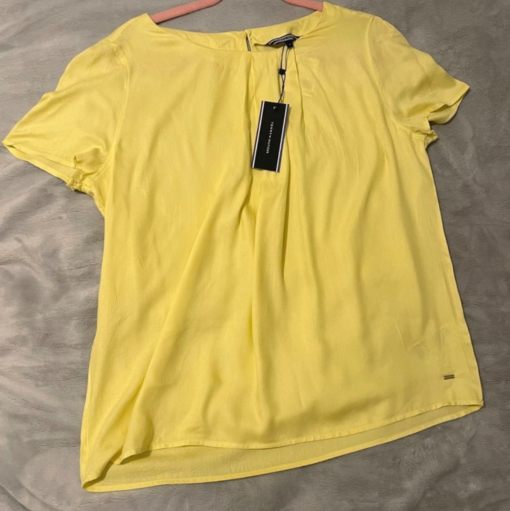 Tommy Hilfiger Women’s Yellow Front Pleat Short Sleeve Blouse UK 8
