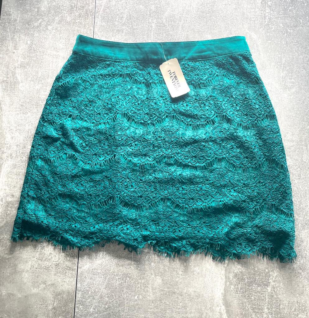Forever 21  Y2K Green Eyelash Lace Mini Skirt Size Medium (UK 10/12)