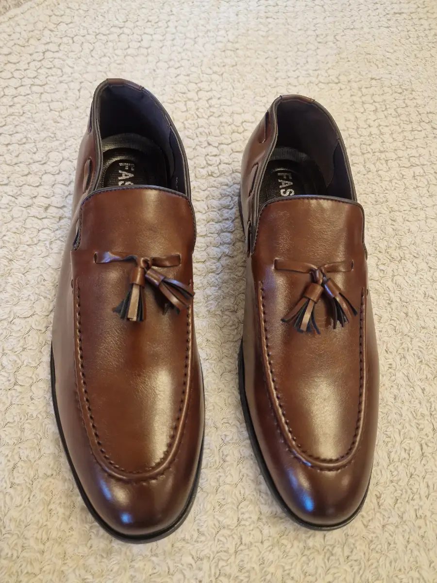 Men's brown leather loafers size 10