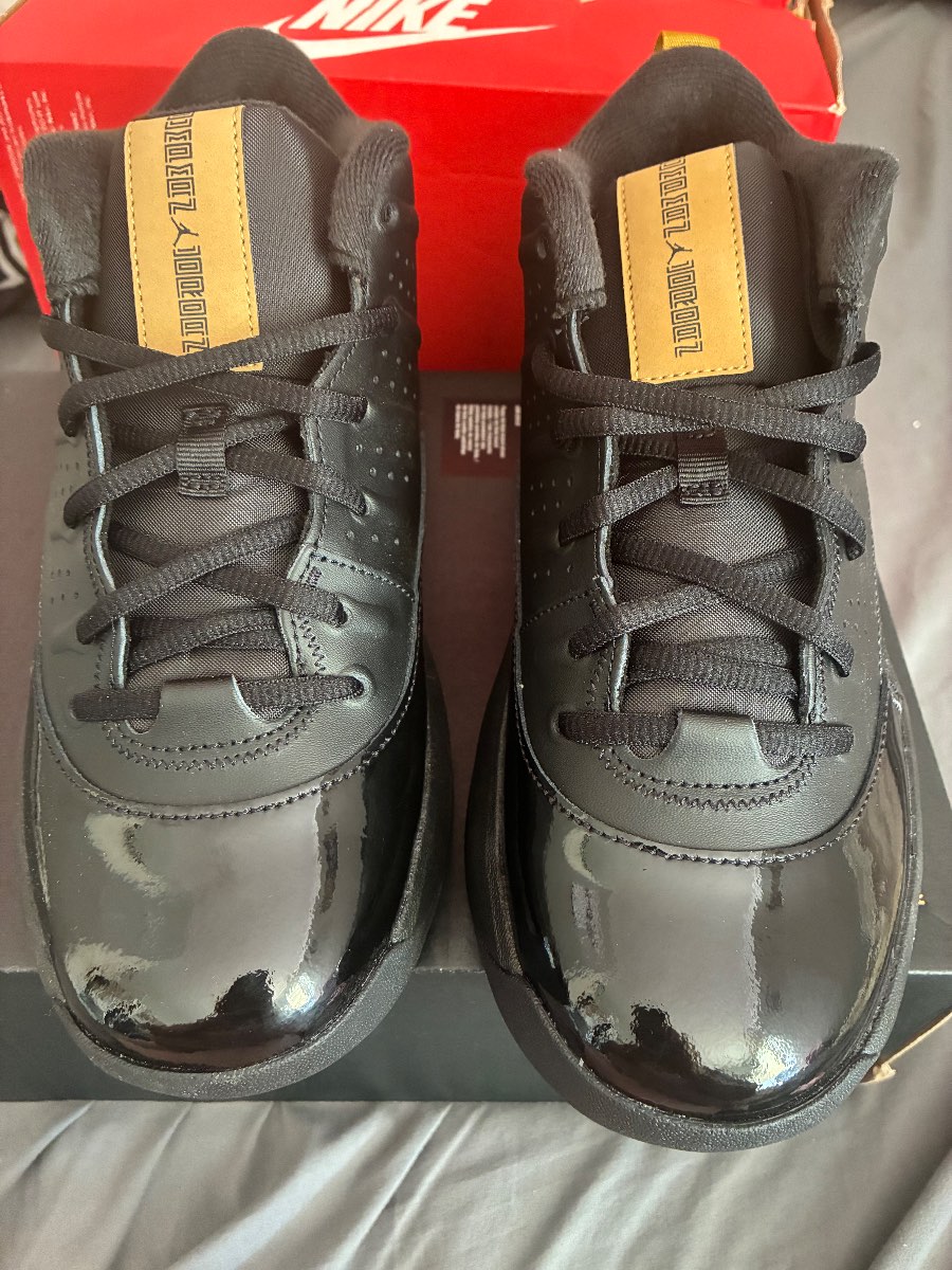 Nike Air Jordan Max Aura 7 GS Black Metallic Gold Trainers UK 5.5 EU 38.5 New Half Box