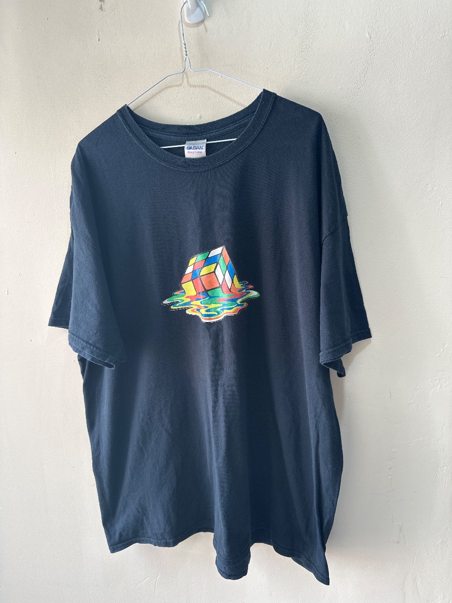 Gildan Melting Rubiks Cube Logo T Shirt Size 2XL
