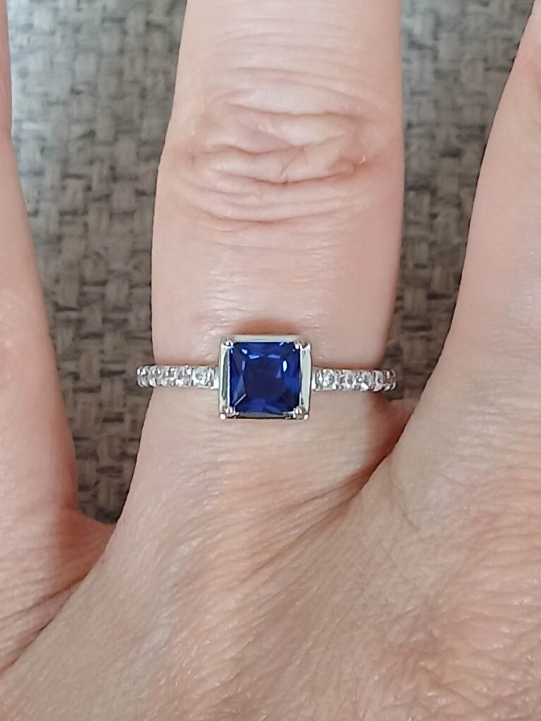 Sterling Silver Royal Blue Square CZ Ring S925 Size L½