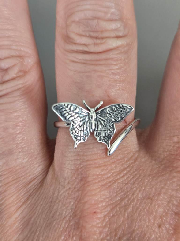 S925 Sterling Silver Vintage Butterfly Ring Adjustable Size Q½ Oxidised Detail
