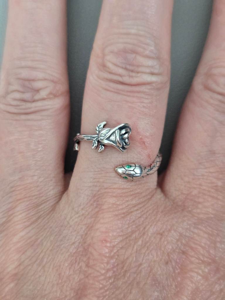 S925 Sterling Silver Snake & Rose Adjustable Ring Green Eyes Gothic Nature Ring