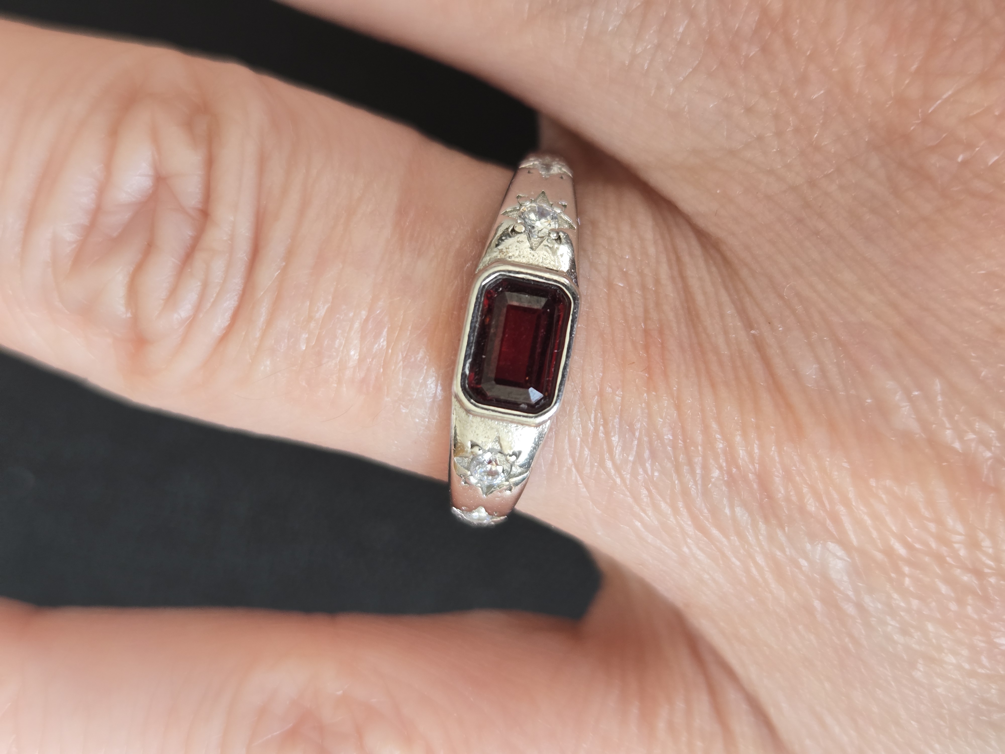 S925 Sterling Silver Adjustable Garnet Ring – Deep Red Emerald Cut Stone & Celestial Star Accents
