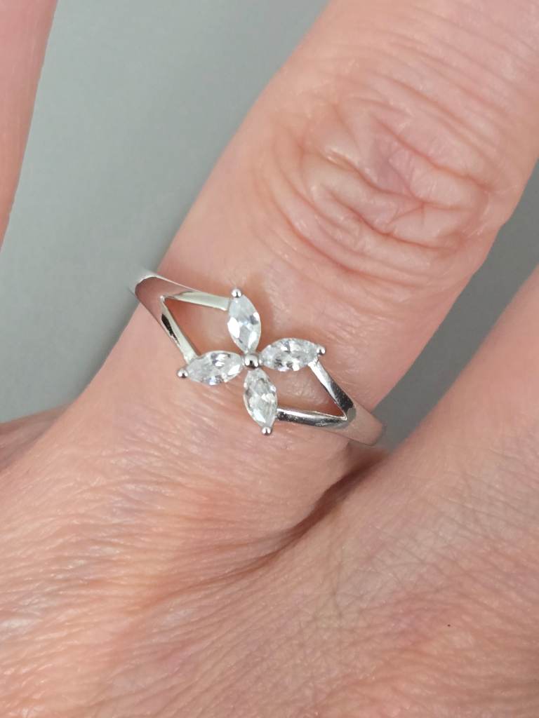 S925 Sterling Silver Marquise CZ Flower Ring Size N 1/2 Sparkly Floral Ring (7)