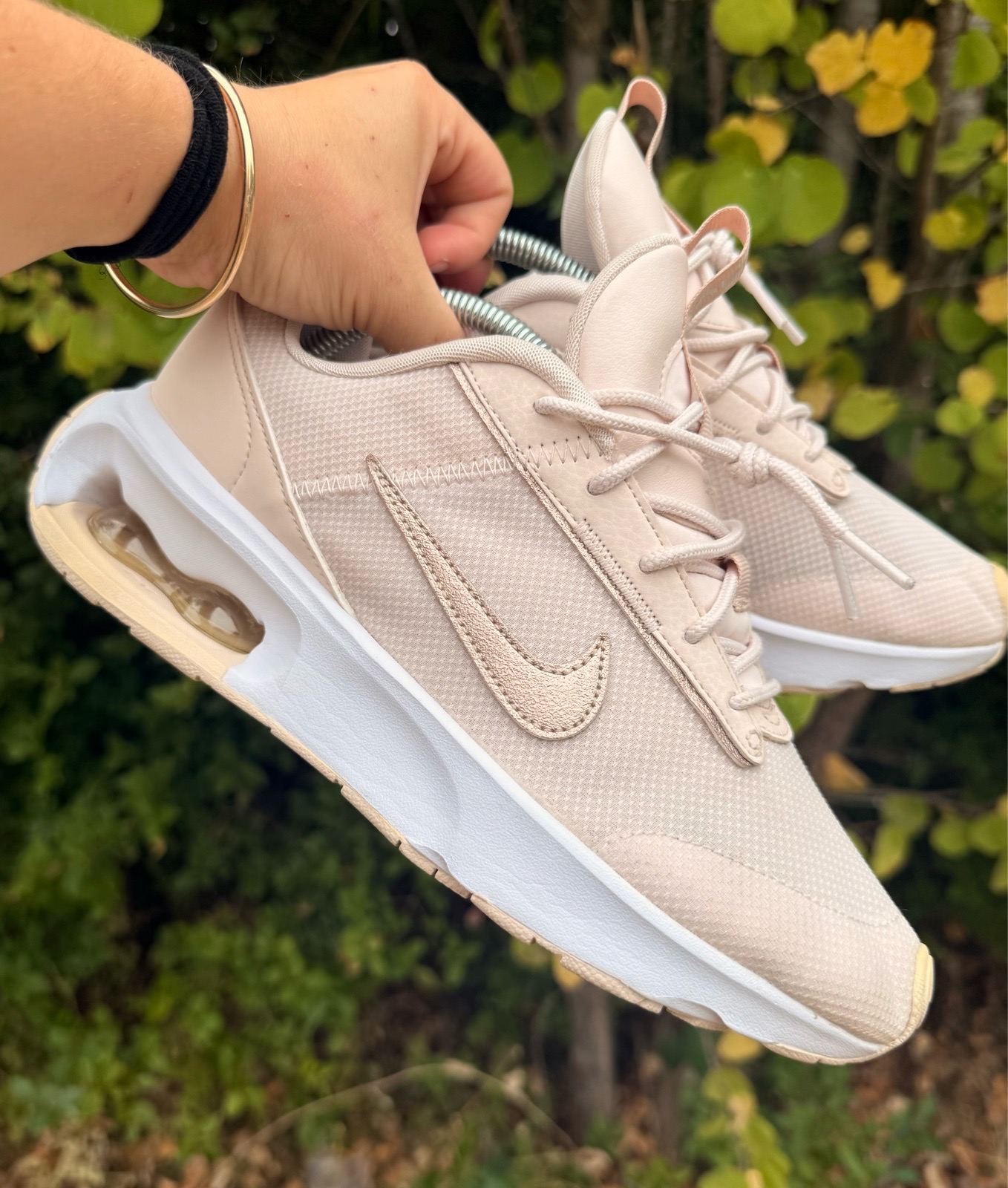 Nike Air Max - Women's 5 - Rose Gold, Metallic