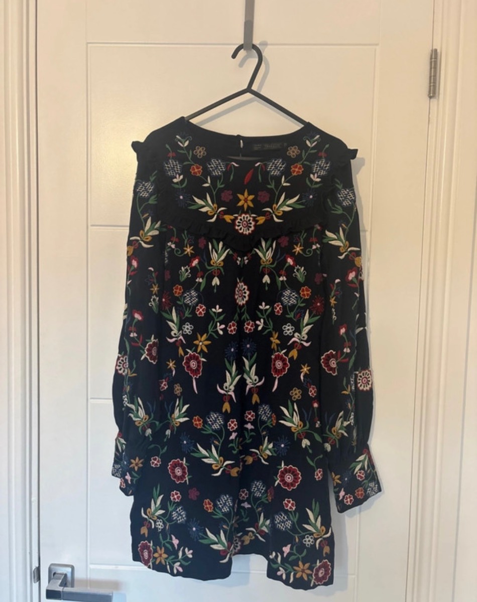 Zara Trafaluc Black Folk Floral Embroidered Ruffle Boho Mini Dress Cottagecore Retro 70s