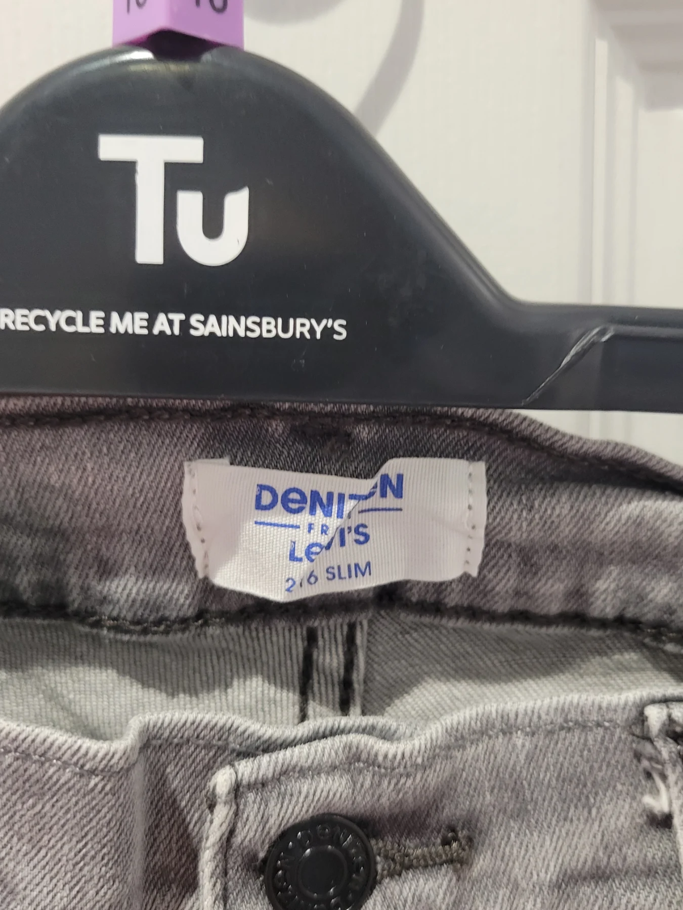 Grey levis jeans slimfit w30 leg 32