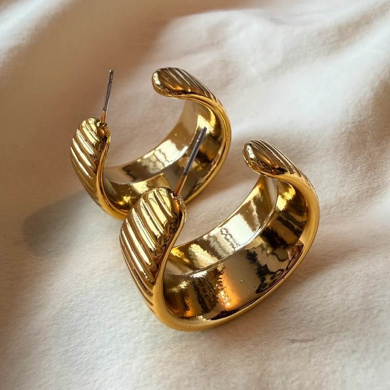 ridged hoop earrings textured metallic hoops glimmer finish statement ridged design earrings
