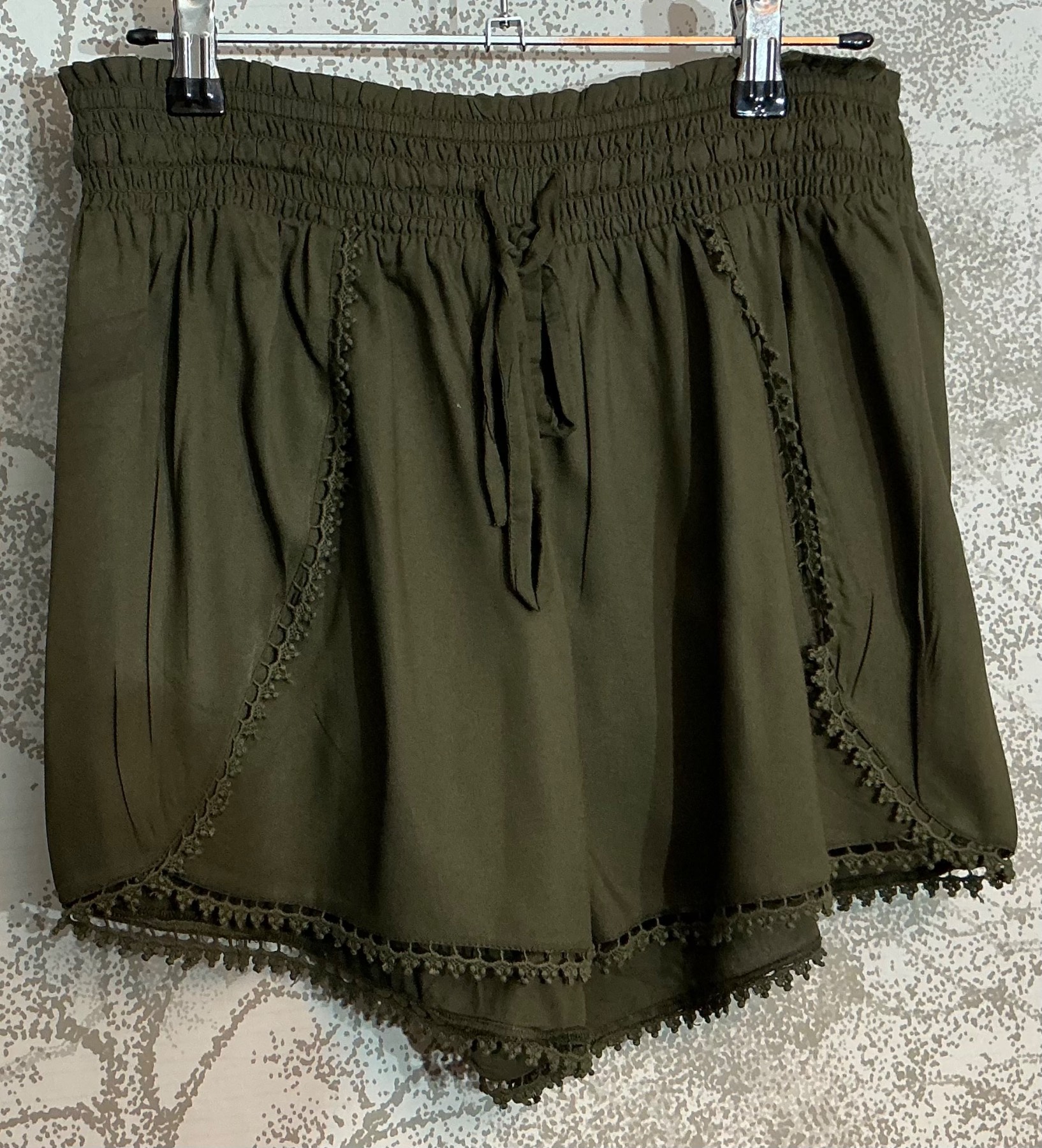 Primark Khaki Olive Green Crochet Trim Shorts UK 12 Boho Summer Festival