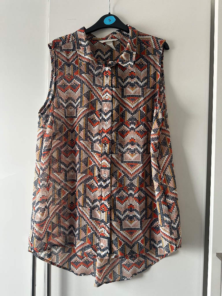 H&M printed sleeveless top size 10