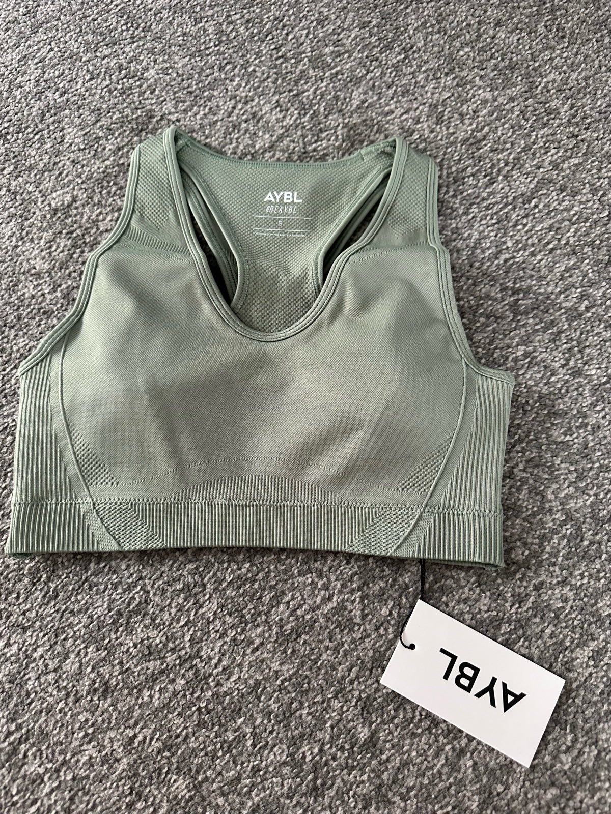 AYBL brand new balance V3 seamless sports bra grove green size s