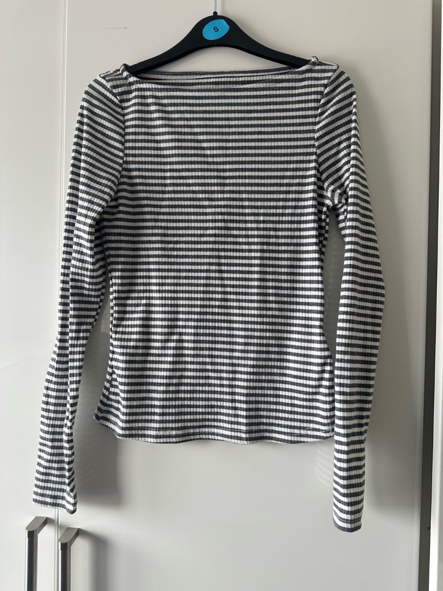 Forever 21 stripped long top size XS