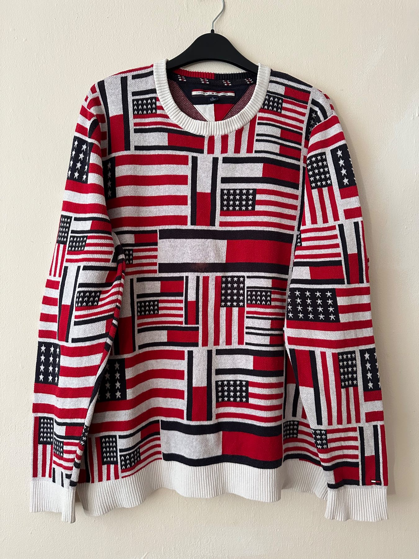 Tommy Hilfiger American Flag Knit Jumper – Red White Blue All-Over Print XL