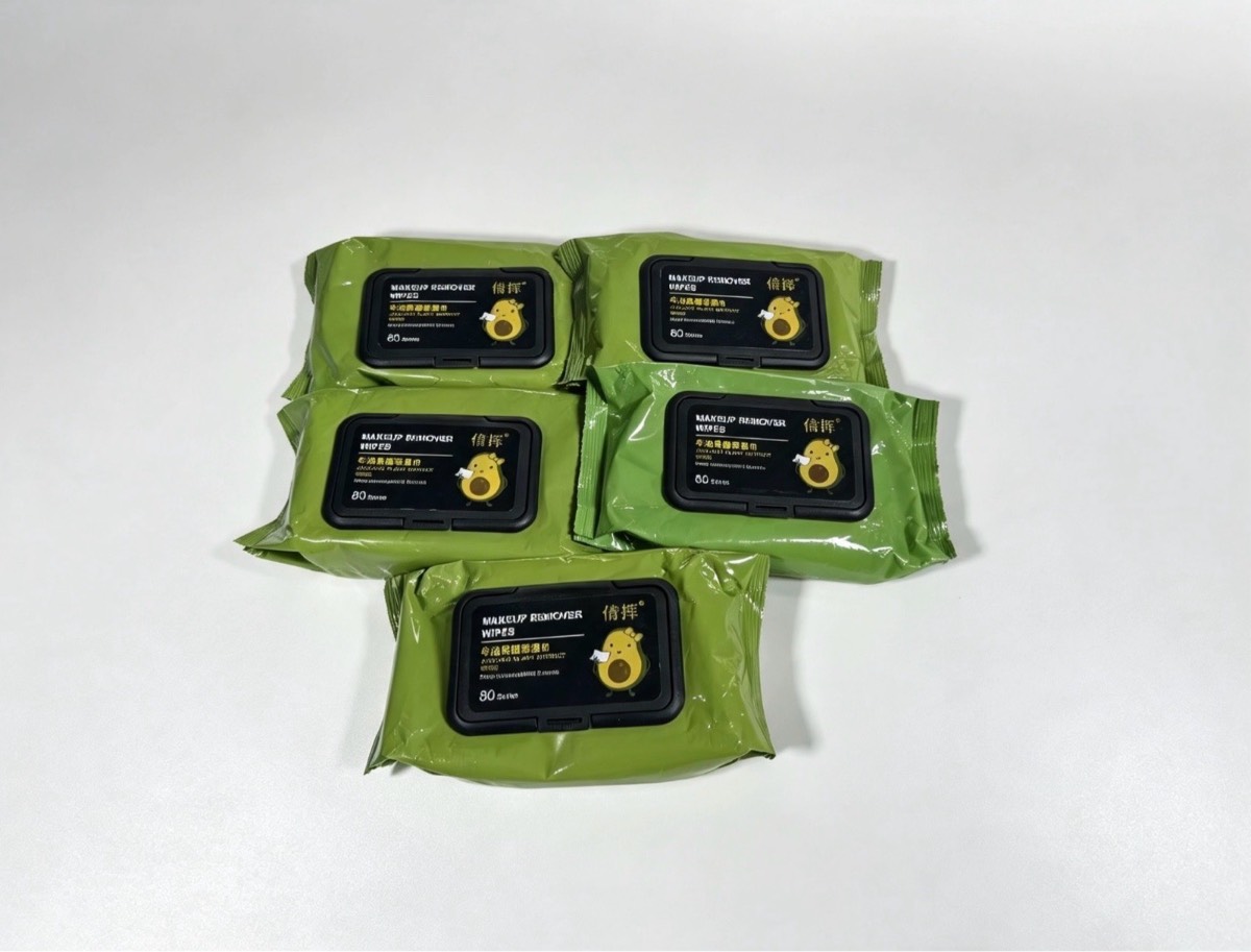 Makeup removal wipes X 5