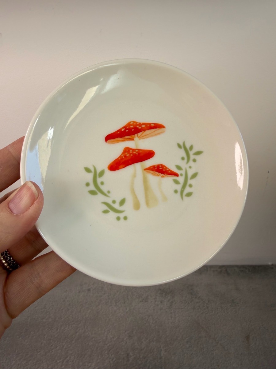 ROUND MUSHROOM TRINKET DISH GIFT