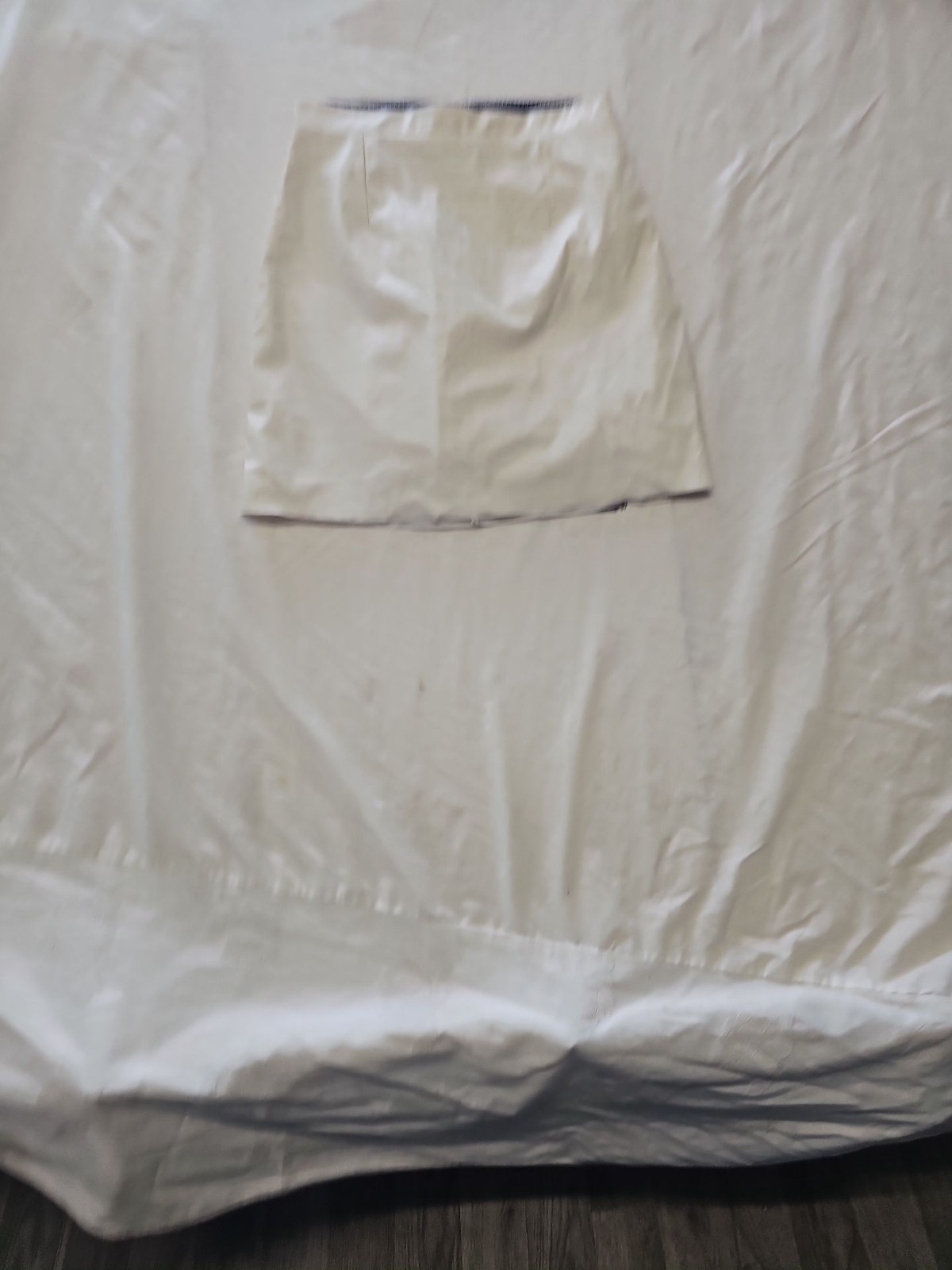 River Island Cream Faux Leather Mini Skirt - Size 8 QQ1059