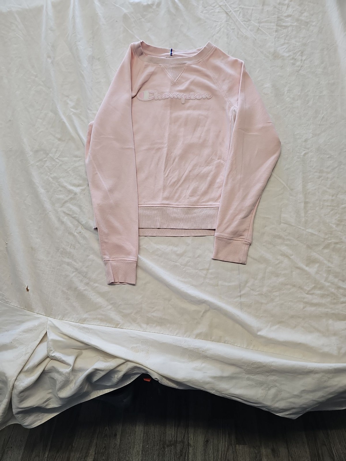 Champion Women's Pale Pink Script Logo Sweatshirt xs OO1033