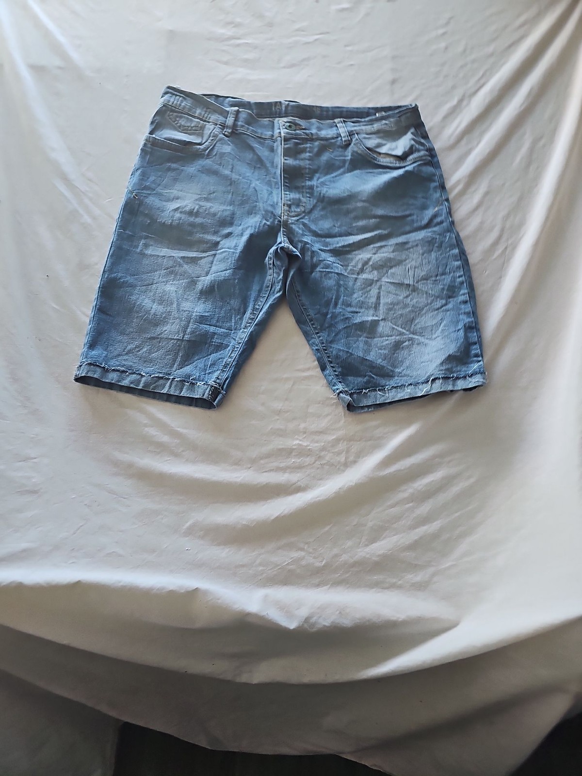 Taco Jeans Men's Light Wash Distressed Denim Shorts Size 46 354