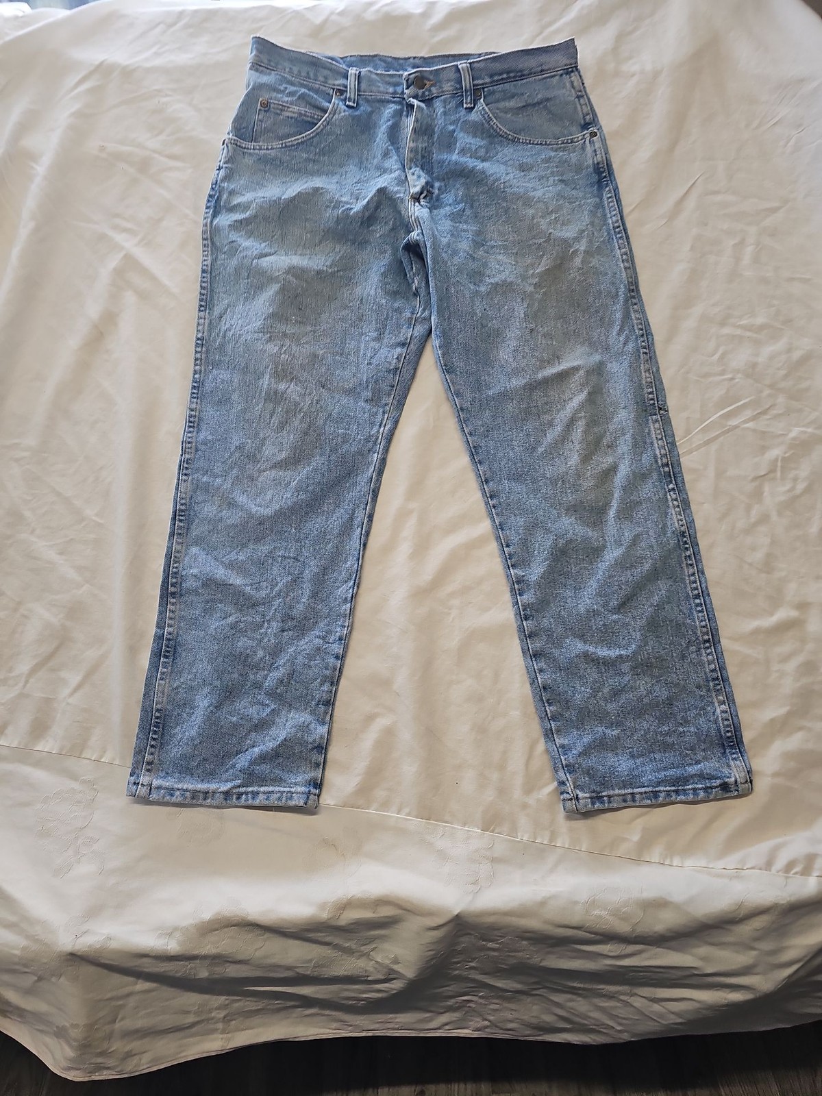 Vintage Wrangler Blues Straight Leg Jeans Light Wash marks and tear W36 L30 1054