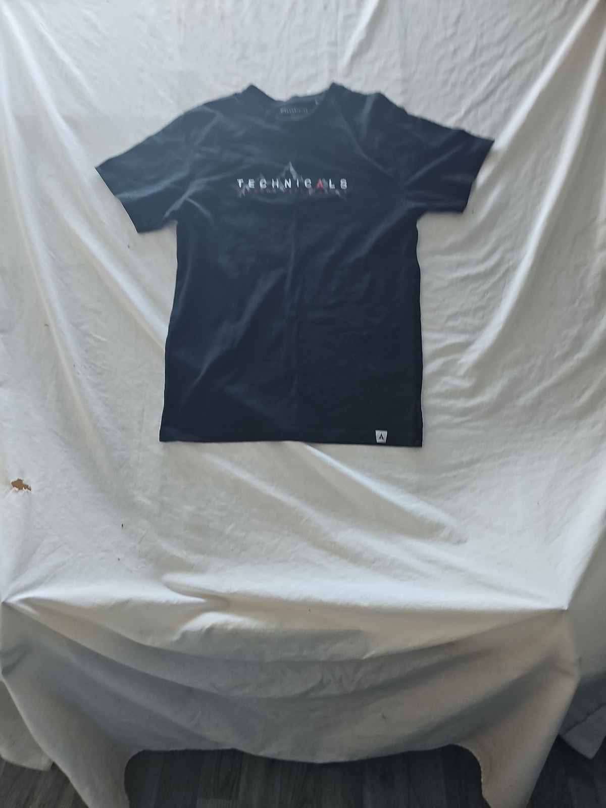 Technicals Outdoor Performance Black Logo Graphic T-Shirt - Men's Small 303