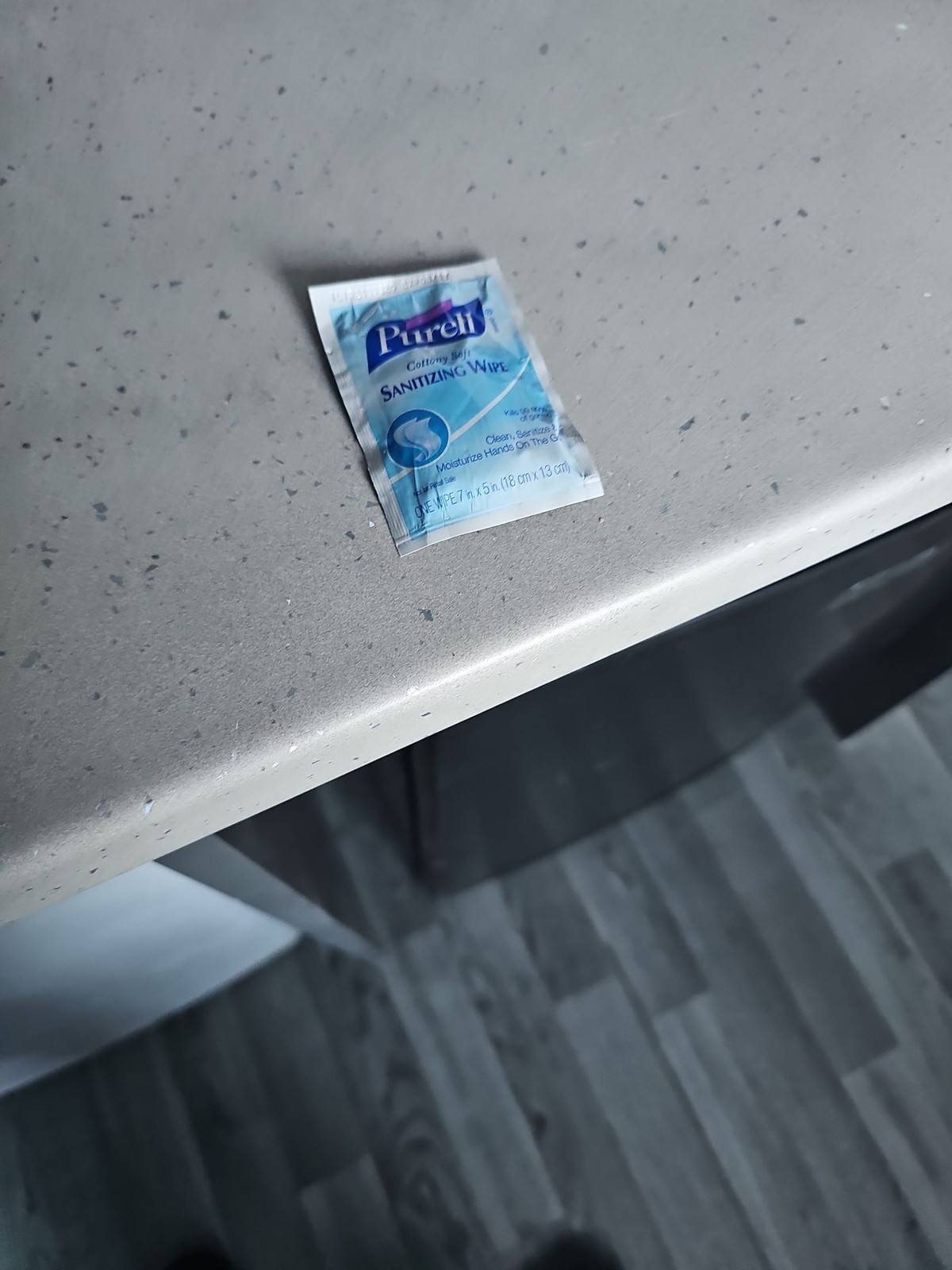 Purell Cottony Soft Sanitizing Wipes Bulk Pack (Approx. 20-25 Sachets)