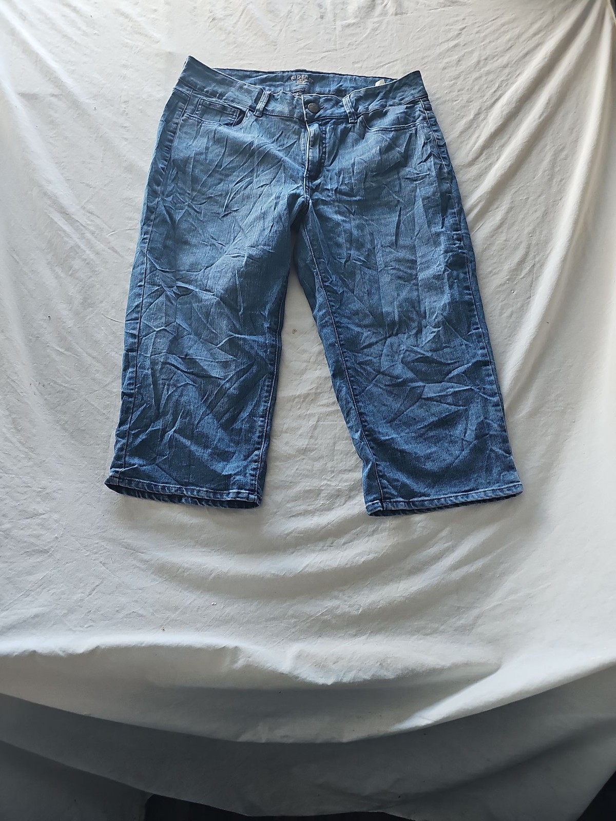Riders by Lee Women's Medium Wash Denim Capris 361