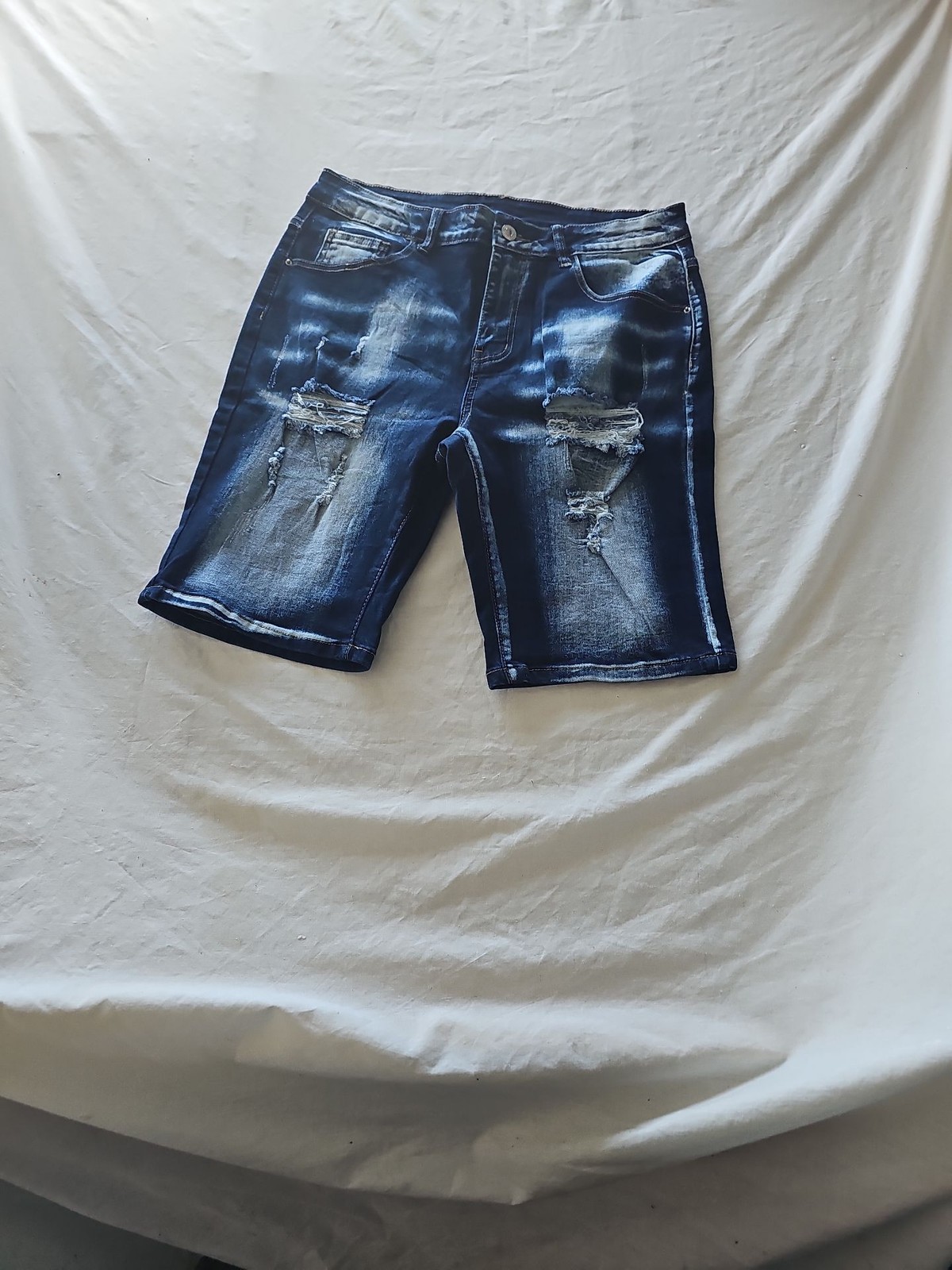 SHEIN Men's Distressed Dark Wash Denim Shorts - Size 33 356