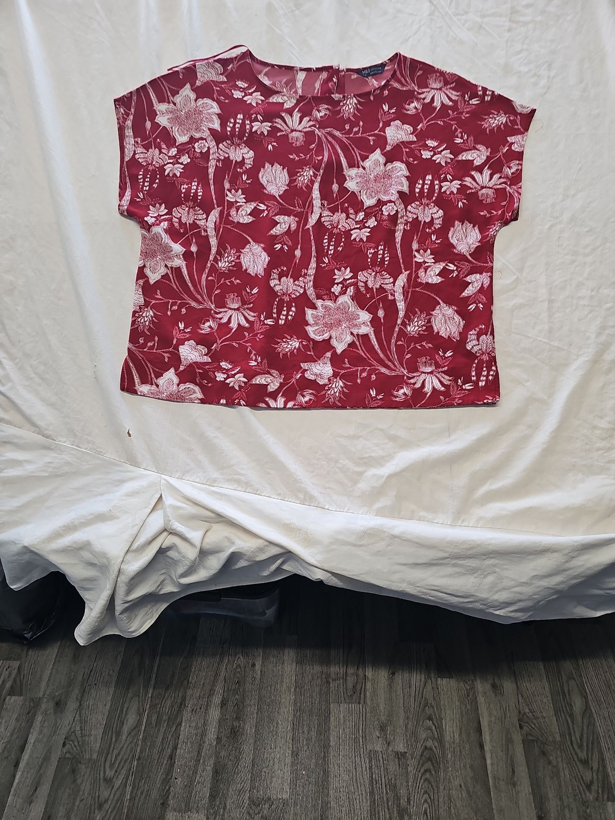 M&S Collection Floral Boxy Top in Rich Red - Size 24 OO1037