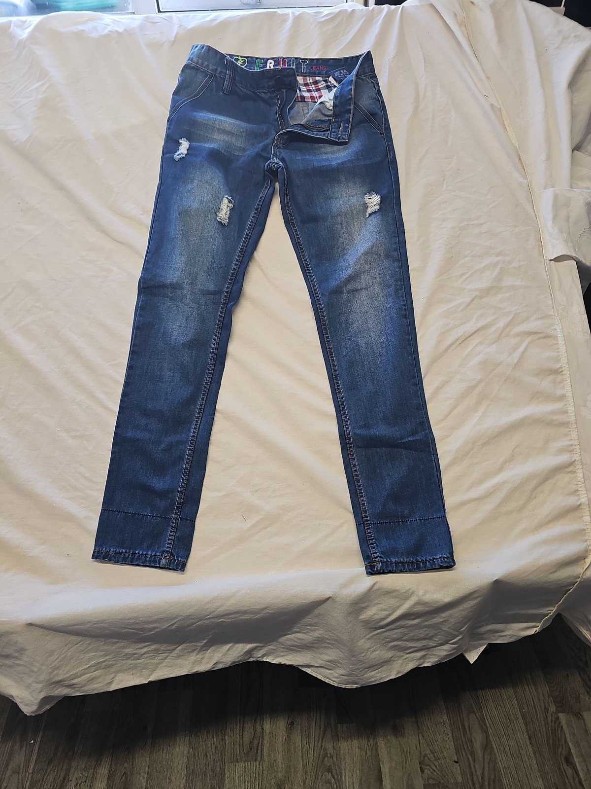 Fruit Jeans Distressed Slim Fit Blue Denim with Plaid Lining Accent W/L32 TT1104