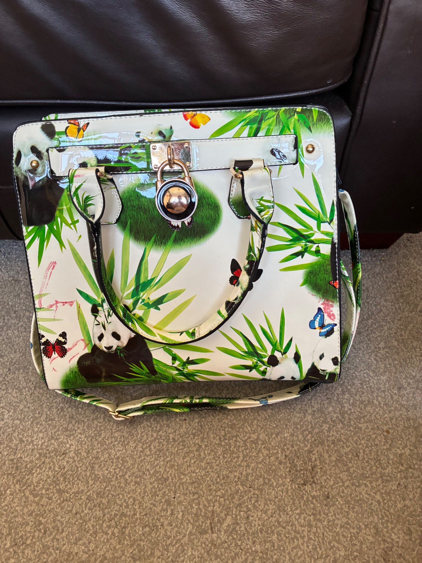 Unbranded - white and Green - with panda tote bag