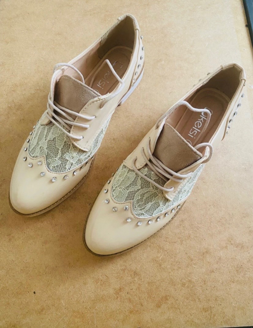Kelsi shoes size 6