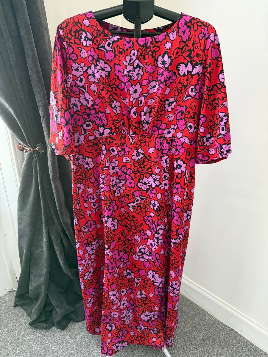 Influence Summer Floral Red / Pink Midi Dress - Size 24