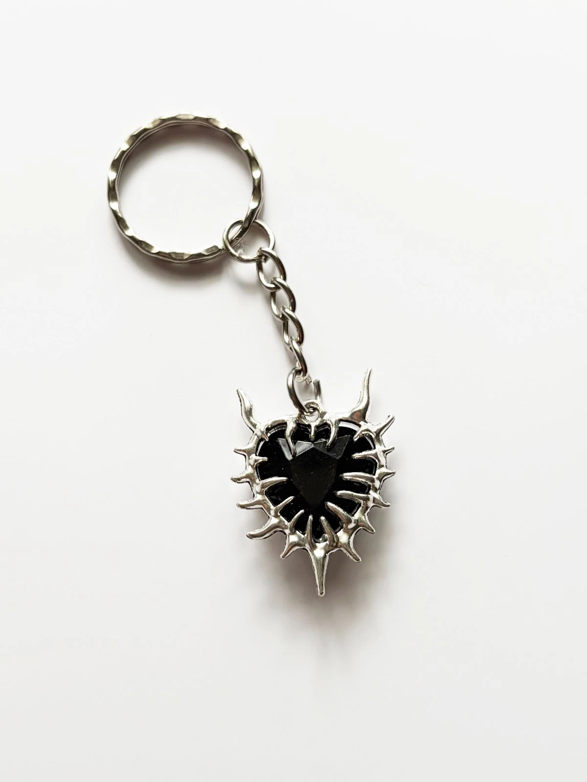 Share Black Thorn Heart Keyring / Keychain | Emo Goth Alt Tattoo Rocker Punk Vamp