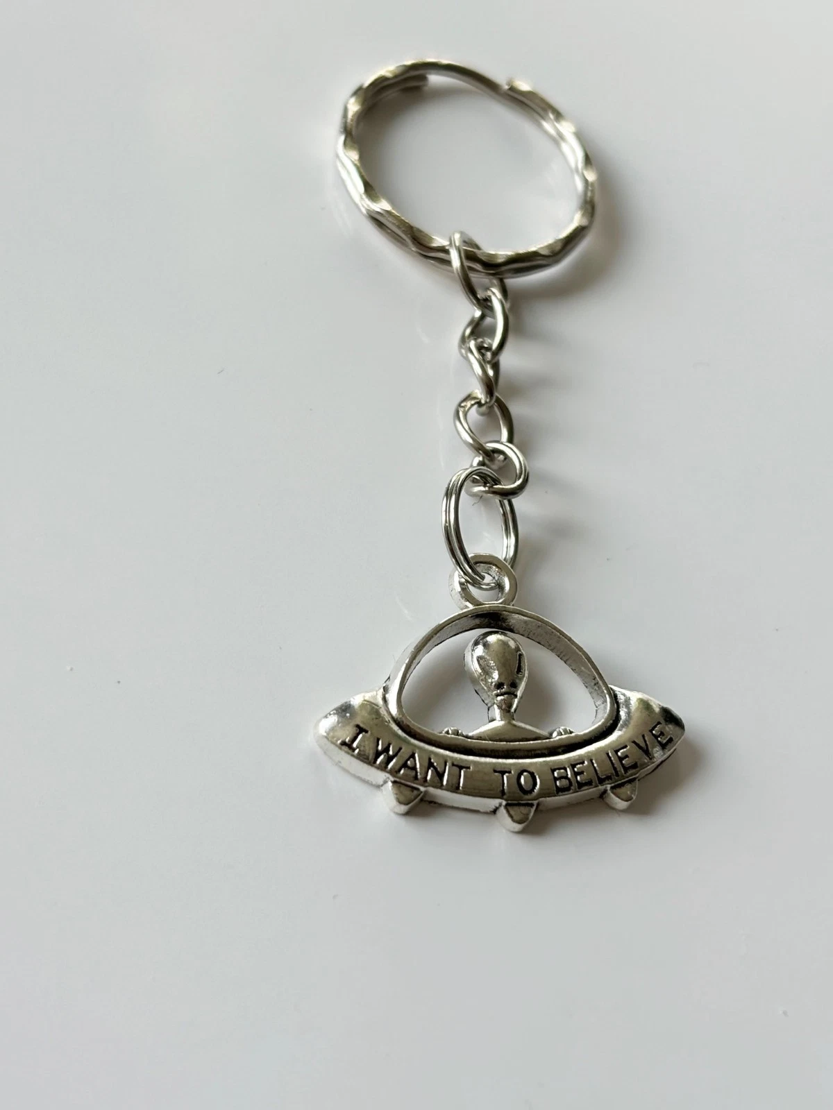 UFO Alien Keyring / Keychain - alt goth emo punk 666 rock tattoo