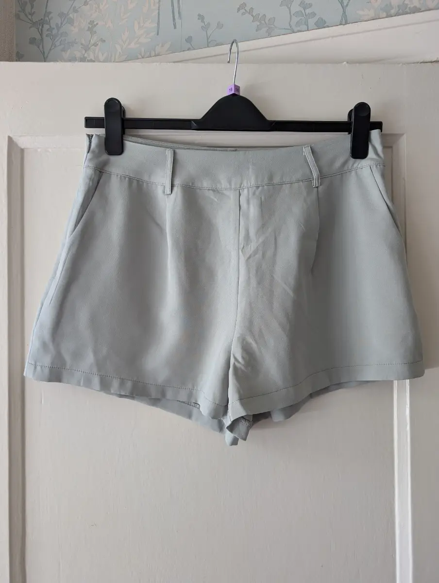 Ladies prettylittlething shorts size 12