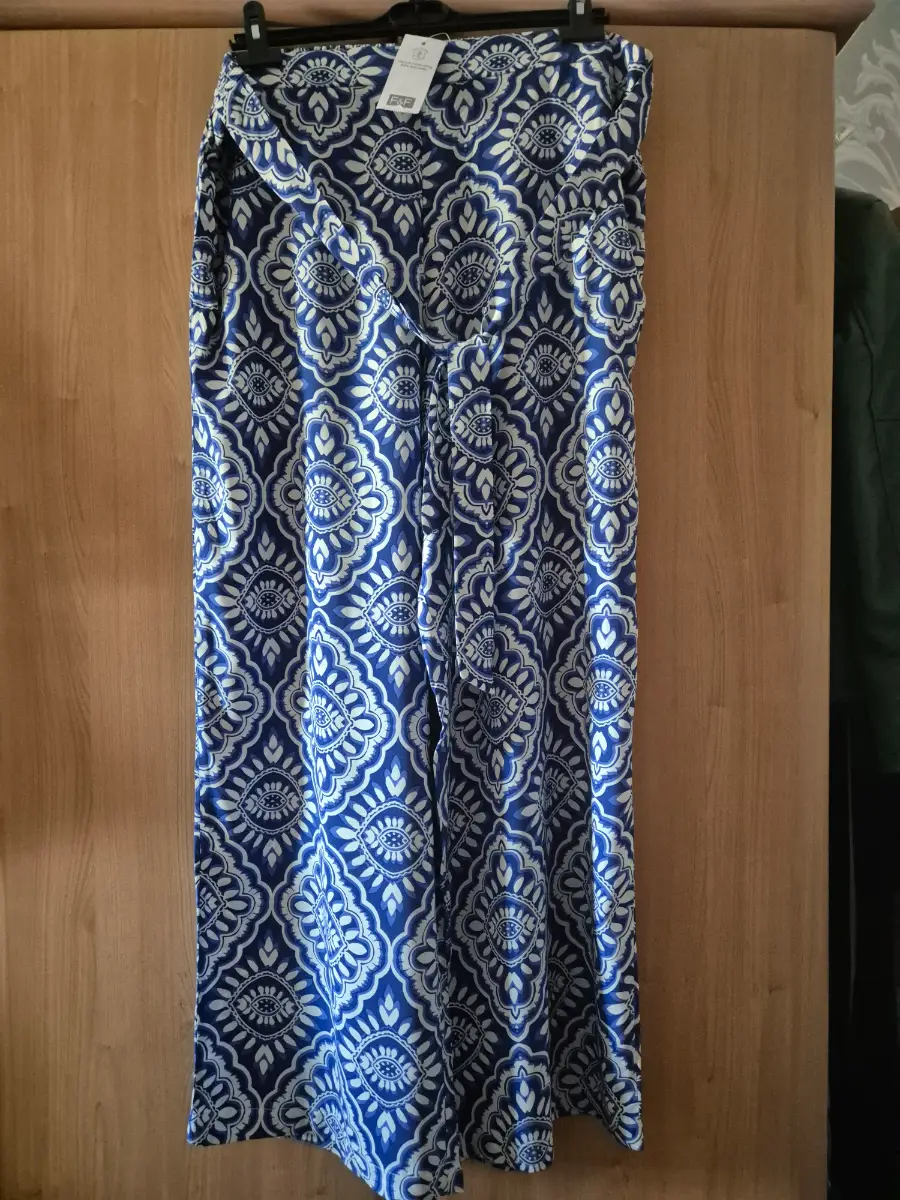 Ladies wide leg trousers