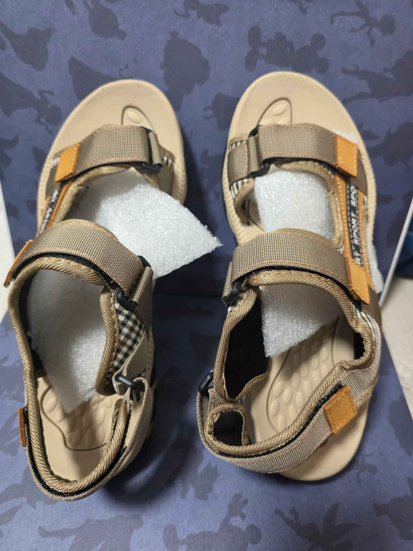 Mens Khaki sandles Size Euro 43