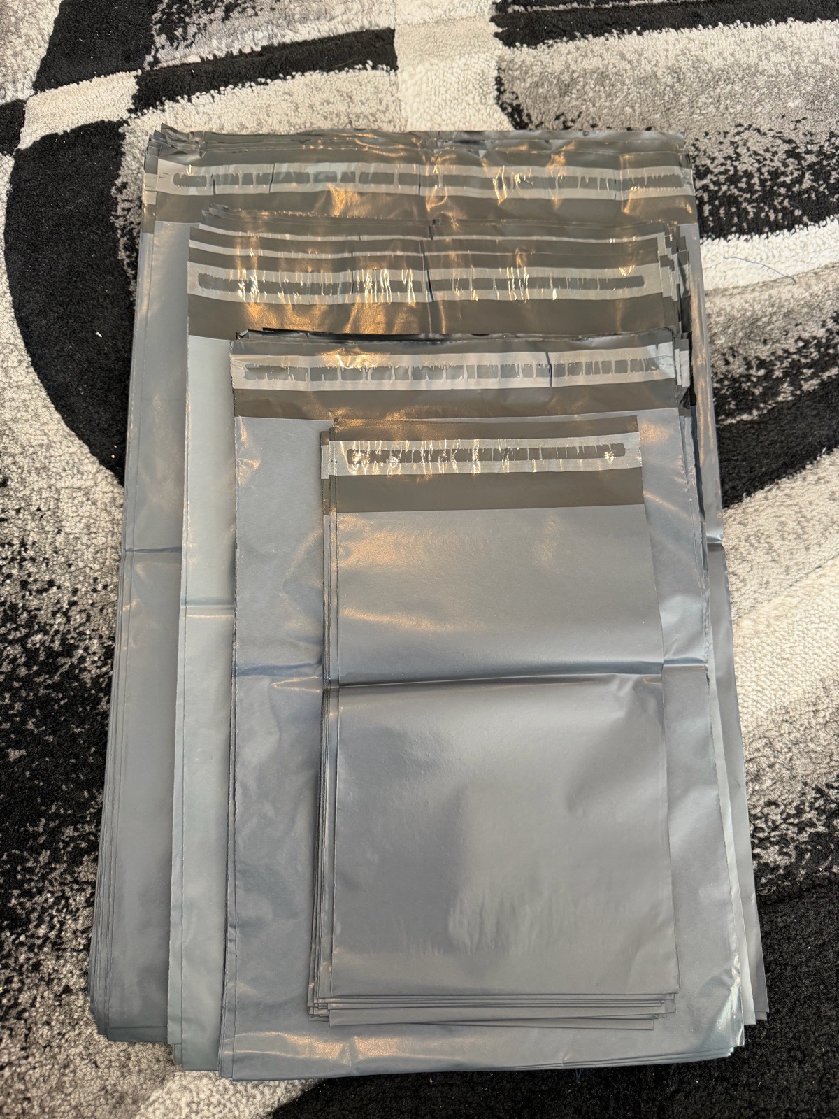 100 Mixed Sized Mailing Bags Posting Bags, Vinted Bags ,Selfseal Mailing Bags